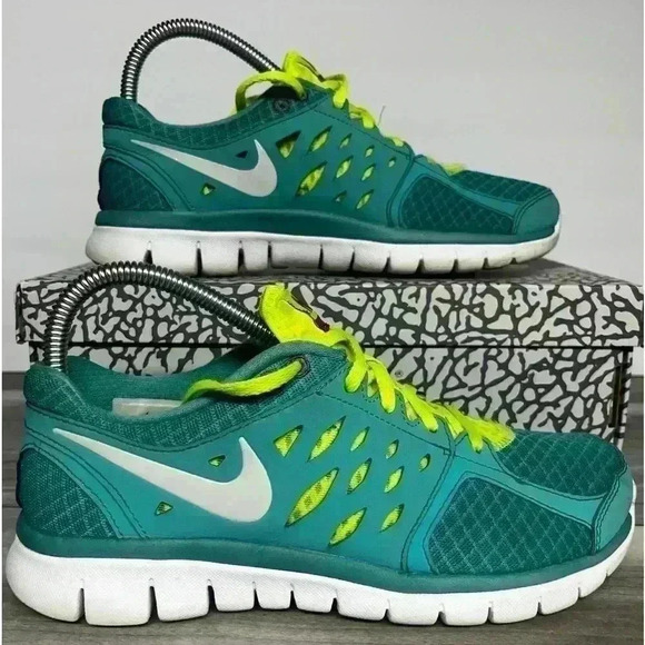Nike Flex 2013 Run Shoes Womens 7 Teal Yellow running walking Gym Casual sneaker - Picture 1 of 8